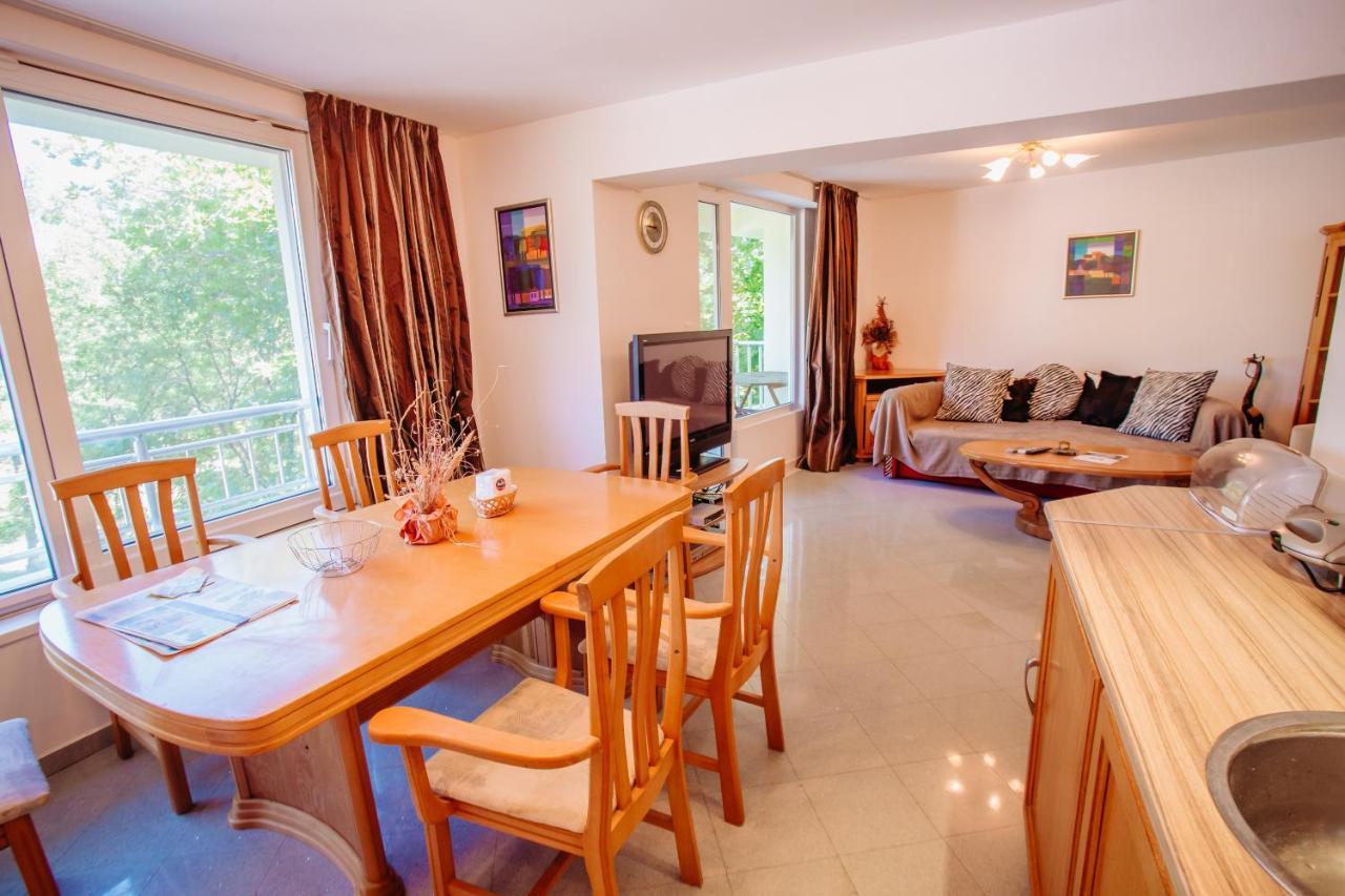 Mng Holiday Yassen Apartments Slantchev Briag Extérieur photo