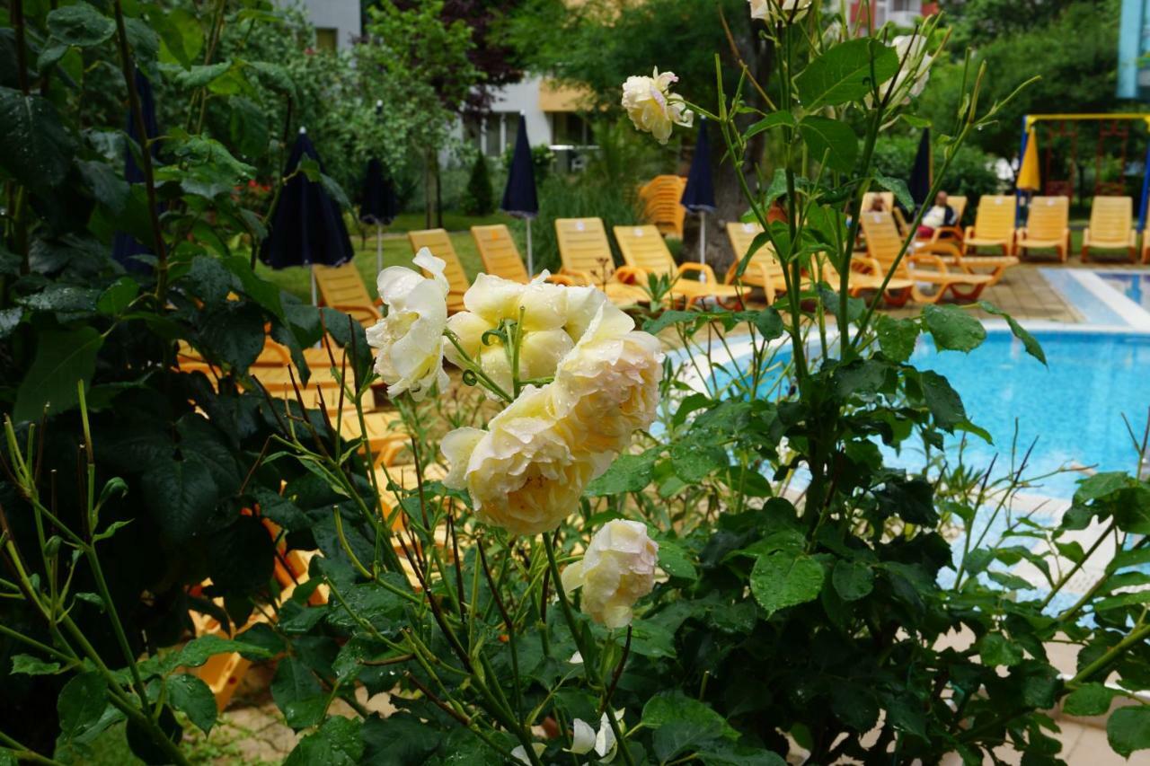 Mng Holiday Yassen Apartments Slantchev Briag Extérieur photo